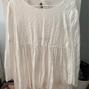 NWOT Walter Baker flowy top